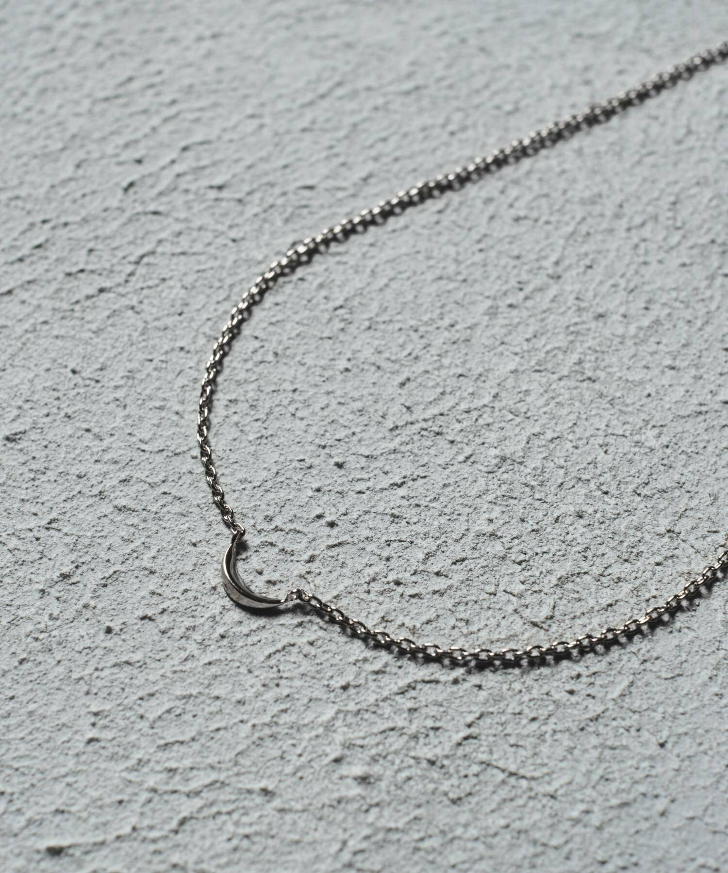 Layer Crescent Necklace